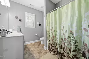 906 Weatherby Ln, Creedmoor, NC 27522 - Photo 5