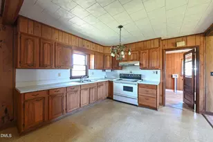 986 S Jordans Chapel Rd, Mount Olive, NC 28365 - Photo 5