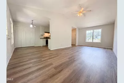 11 N Carolina Avenue, Benson, NC 27504 - Photo 5