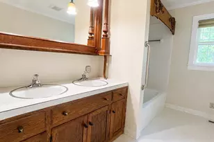 921 Williamsboro St, Oxford, NC 27565 - Photo 17