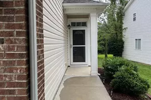2017 Remington Oaks Cir, Cary, NC 27519 - Photo 3