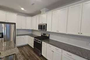 1038 Manorhaven Dr, Durham, NC 27703 - Photo 5