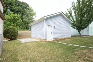 428 Claremont Dr, Chapel Hill, NC 27516 - Photo 3