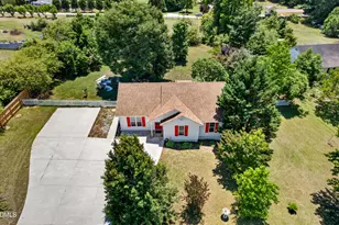 105 Stockbridge Dr, Selma, NC 27576 - Photo 5