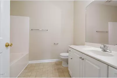 3009 Winston Drive #Apt 90, Burlington, NC 27215 - Photo 17
