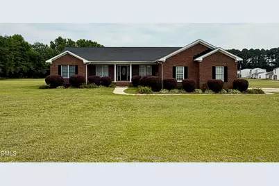 800 Carolina Drive, Dunn, NC 28334 - Photo 1