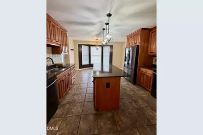 800 Carolina Drive, Dunn, NC 28334 - Photo 5