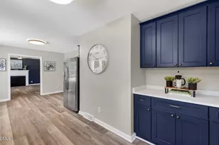 210 E Crestview Dr, Smithfield, NC 27577 - Photo 5