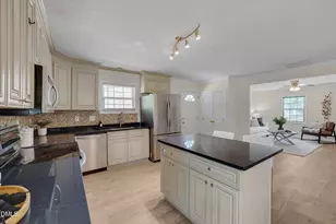 2224 Emerson Pl, Durham, NC 27707 - Photo 9