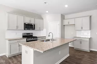 199 Pecan Grv Ln, Fuquay Varina, NC 27526 - Photo 11