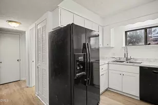 701 Godwin Ct, Raleigh, NC 27606 - Photo 9