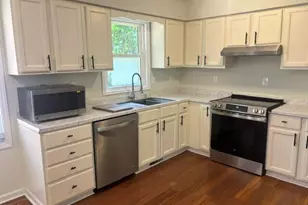 1437 Huntly Ct, Cary, NC 27511 - Photo 9