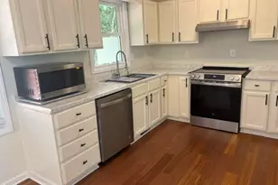 1437 Huntly Ct, Cary, NC 27511 - Photo 5