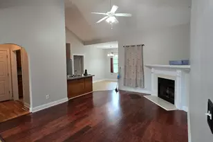 18 Castlewood Dr, Clayton, NC 27520 - Photo 3