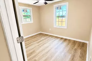 704 N Grimes St, Robersonville, NC 27871 - Photo 15