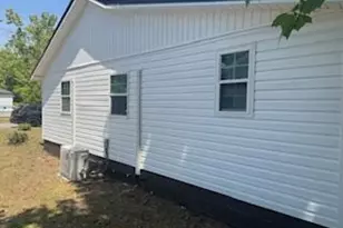 328 N Keith St, Saint Pauls, NC 28384 - Photo 3