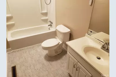 204 E Davis Street, Smithfield, NC 27577 - Photo 11