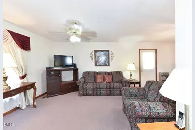 215 E Vance Street, Zebulon, NC 27597 - Photo 7