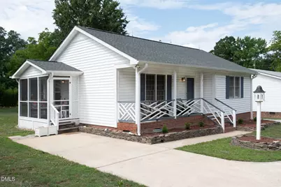215 E Vance Street, Zebulon, NC 27597 - Photo 3