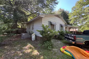 925 Wicker Ct, Fayetteville, NC 28304 - Photo 1
