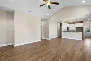 507 E Harnett St, Dunn, NC 28334 - Photo 5