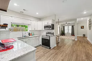 425 E Stallings St, Clayton, NC 27520 - Photo 15