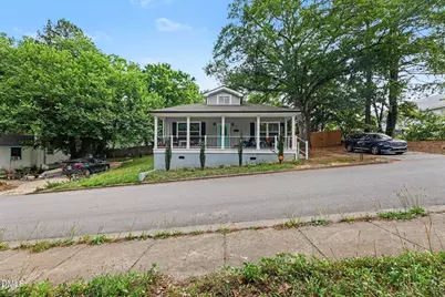 425 E Stallings Street, Clayton, NC 27520 - Photo 1