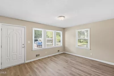 113 E Franklin Street, Zebulon, NC 27597 - Photo 3