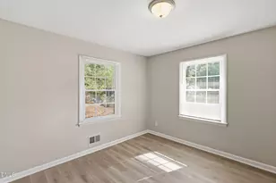 113 E Franklin St, Zebulon, NC 27597 - Photo 15