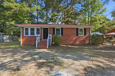 113 E Franklin Street, Zebulon, NC 27597 - Photo 1