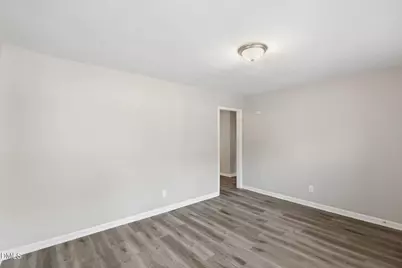 113 E Franklin Street, Zebulon, NC 27597 - Photo 5