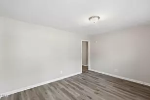 113 E Franklin St, Zebulon, NC 27597 - Photo 5