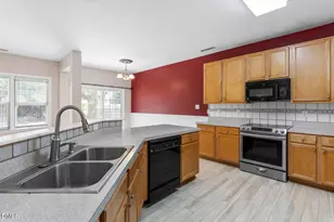 5435 Seaspray Ln, Raleigh, NC 27610 - Photo 17