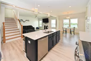 283 Pond Mountain Dr, Clayton, NC 27520 - Photo 5