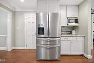 111 Coatbridge Cir, Cary, NC 27511 - Photo 9