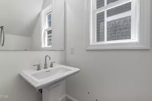 516 Heather Dr, Raleigh, NC 27606 - Photo 7