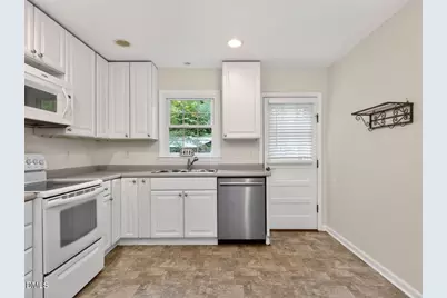 411 Yorktown Drive, Chapel Hill, NC 27516 - Photo 5