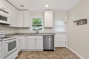 411 Yorktown Dr, Chapel Hill, NC 27516 - Photo 5