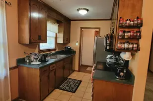 417 Glen Bonnie Ln, Cary, NC 27511 - Photo 5