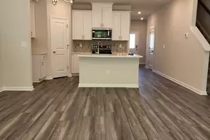 250 Brook Farm Ln, Fuquay-Varina, NC 27526 - Photo 5