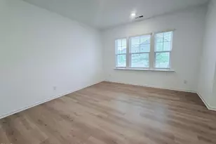 611 Contento Ct, Sanford, NC 27330 - Photo 5