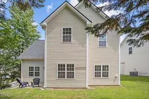 693 Citrus Petal Rd, Fuquay-Varina, NC 27526 - Photo 5