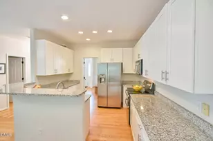 112 Dairy Ct, Chapel Hill, NC 27516 - Photo 9