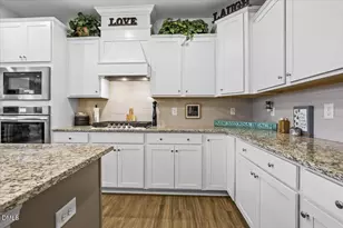 17 Village Edge Dr, Lillington, NC 27546 - Photo 7