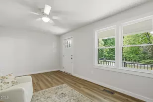707 Dickens St, Roxboro, NC 27573 - Photo 9