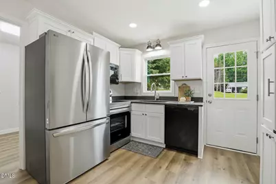 707 Dickens Street, Roxboro, NC 27573 - Photo 11