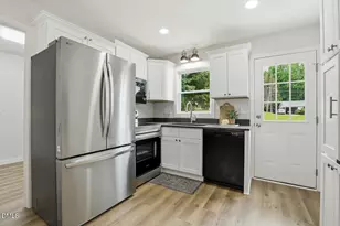 707 Dickens St, Roxboro, NC 27573 - Photo 11
