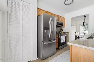 114 Arbuckle Ln, Cary, NC 27511 - Photo 17