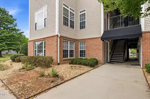 2501 Huntscroft Ln, Raleigh, NC 27617 - Photo 7