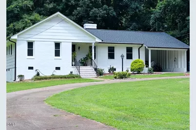 737 Lakeview Drive, Henderson, NC 27536 - Photo 1